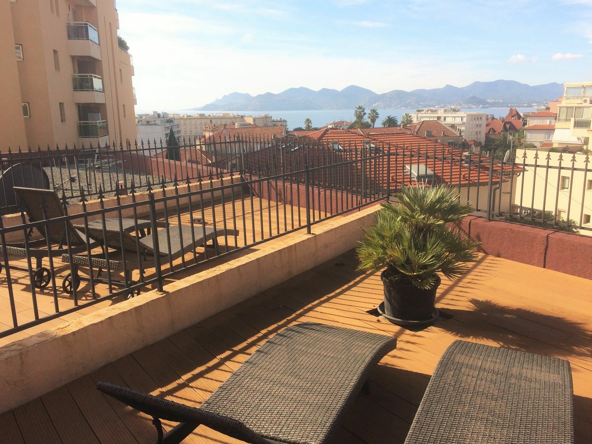 Hôtel l'Olivier - Piscine&Parking Cannes Exterior foto